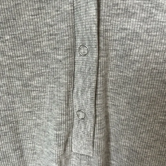 NWT DISNEY MINNIE MOUSE
PAJAMA ROMPER Gray long-sleeve snap button women small - Picture 9 of 10